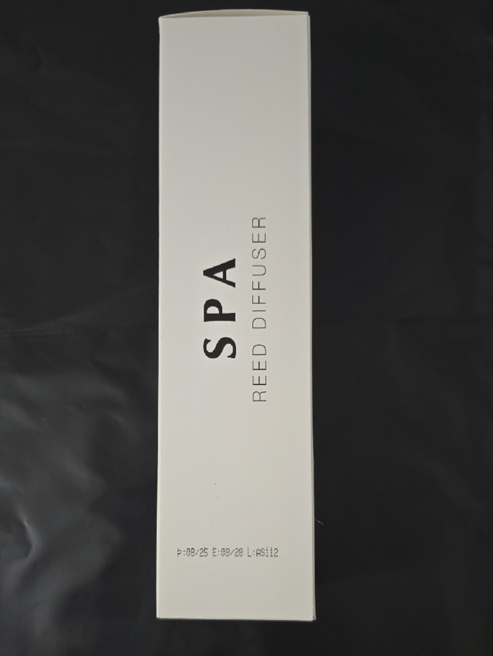 Spa-scented Reed Diffuser by Alya - Picture 2 of 3
